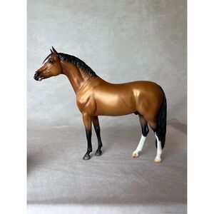 Breyer Nikolas - Body